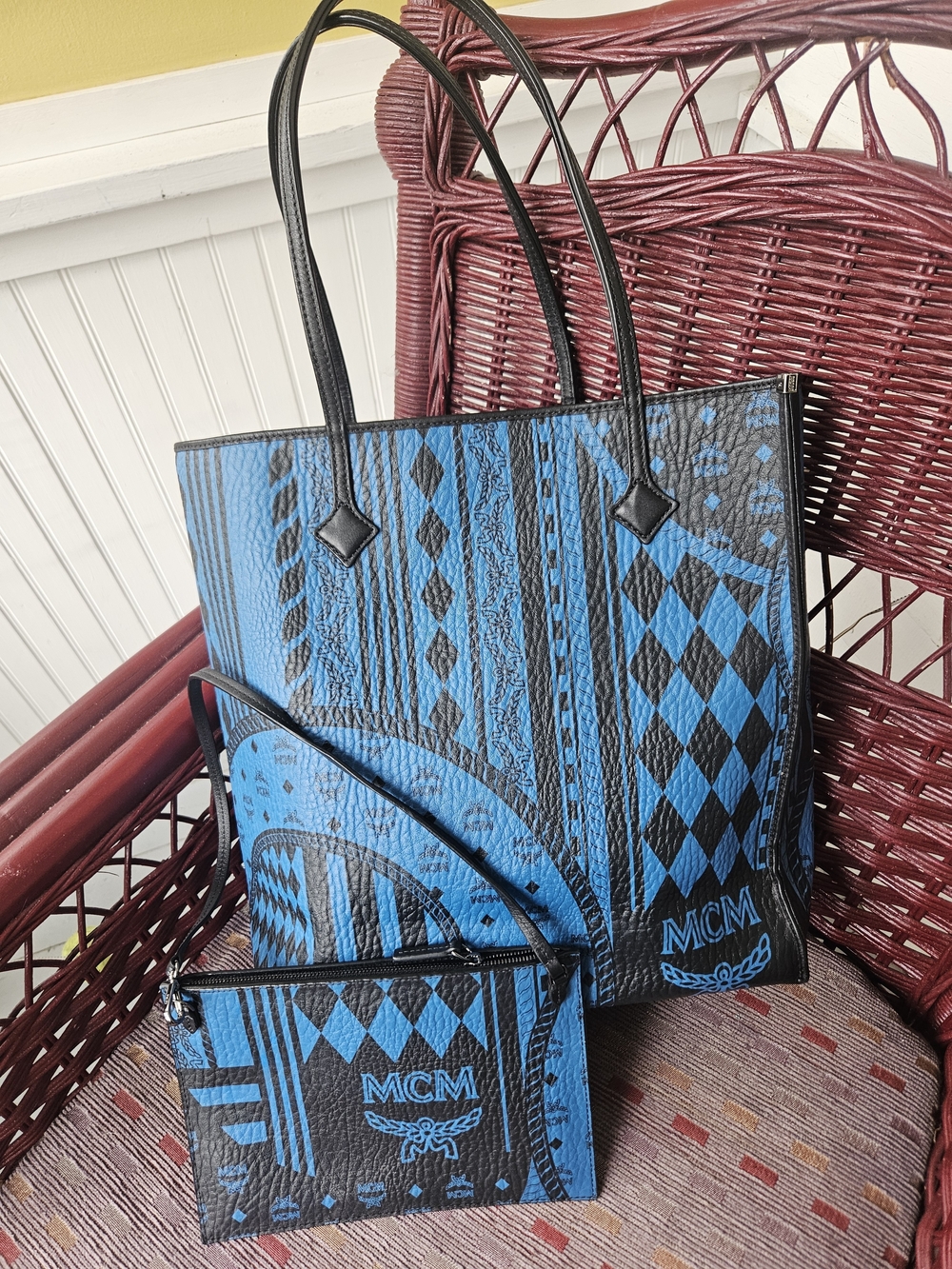 MCM Blue Visetos Baroque Print Kira North South Shopper Tote And Pouch